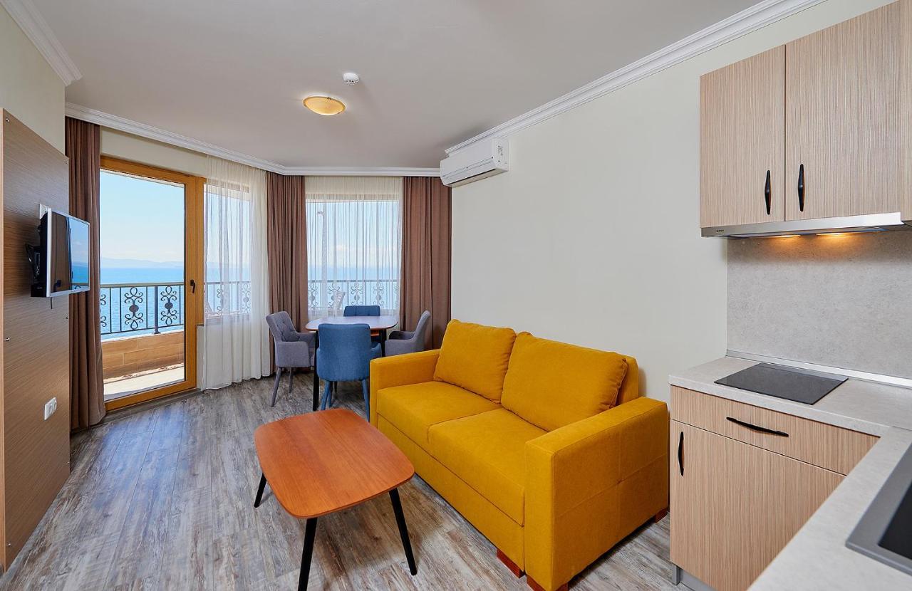 Crotiria Beach - Aparthotel เปาโมเรีย ภายนอก รูปภาพ
